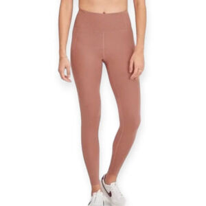 Girlfriend Collective Compressive High-Rise Leggings 28" in Rosebud Pink Medium